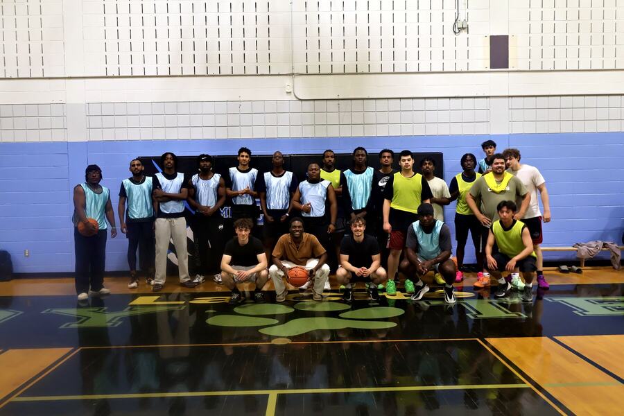 Everyone who came to the launch run, together in one photo